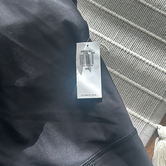 Sleeveless short bodysuit, old navy, brand new - Picture 3 of 3